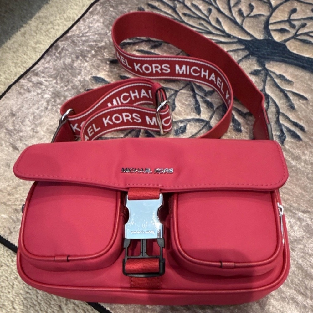 ❤️ Michael Kors Red Crossbody Bag – New With Tags